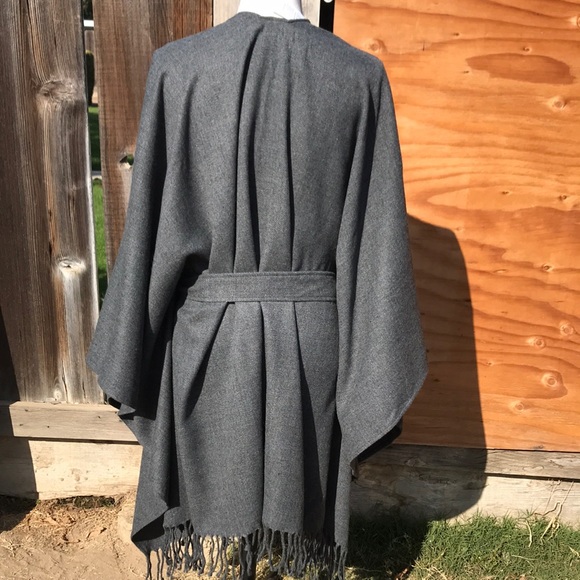 Lands’ End Belted Shawl Wrap - Picture 3 of 10